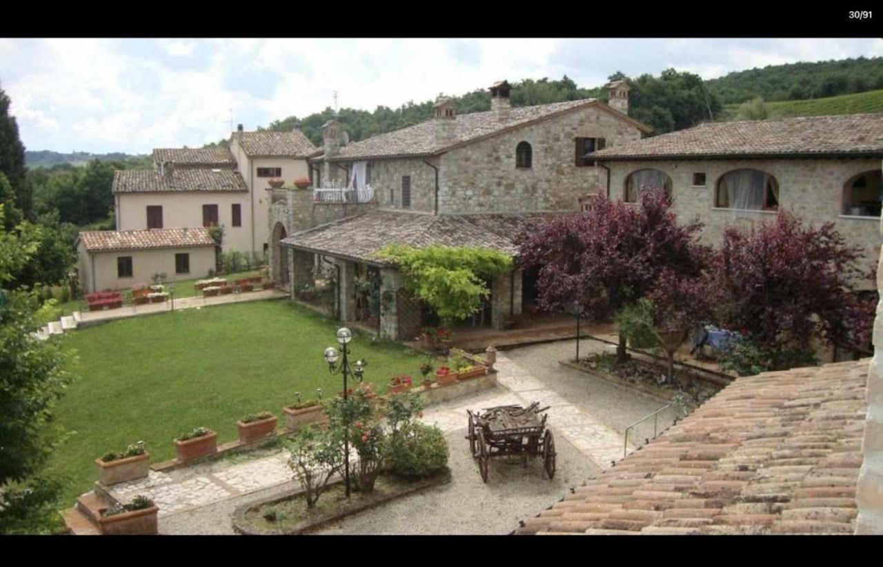 Residenza Collefiorito Aparthotel Todi Exterior photo
